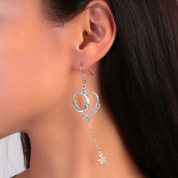 Earrings Heart Crescent Moon and Stars Dangle Silver-tone - Picture 2 of 12